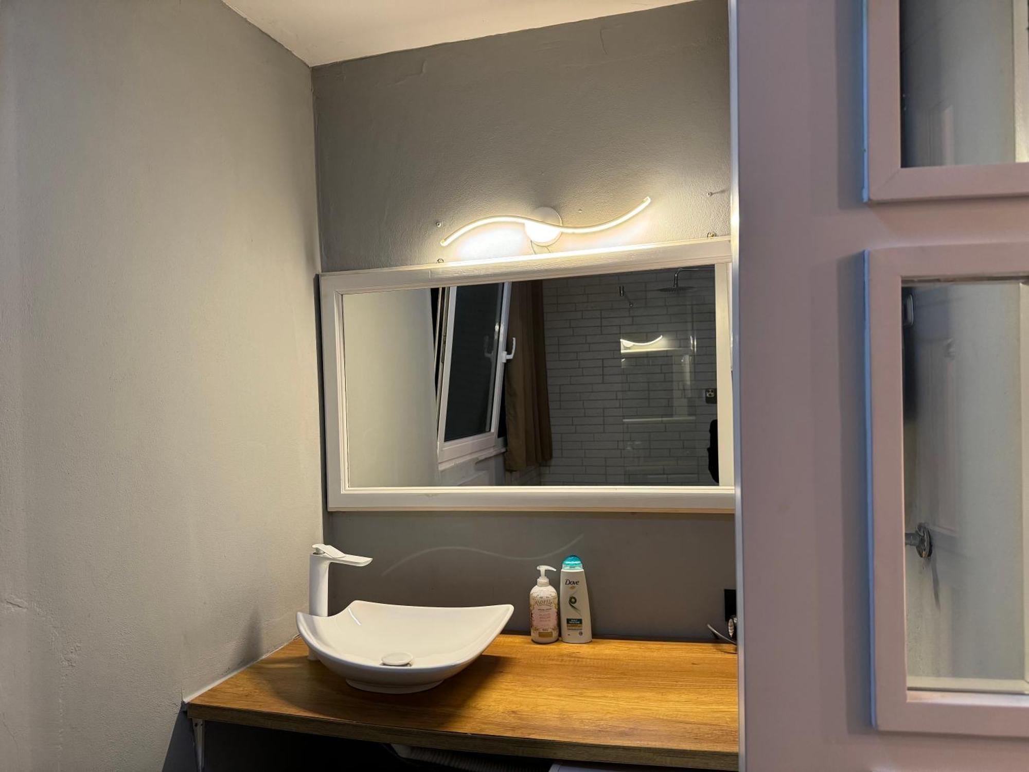Nikki Apartments 3 Тирана Екстер'єр фото